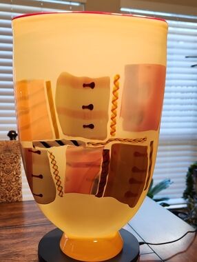 Pizzichillo & Gordon. 15.6"T×10"W  10.1 lbs "Crazy Quilt" Vase